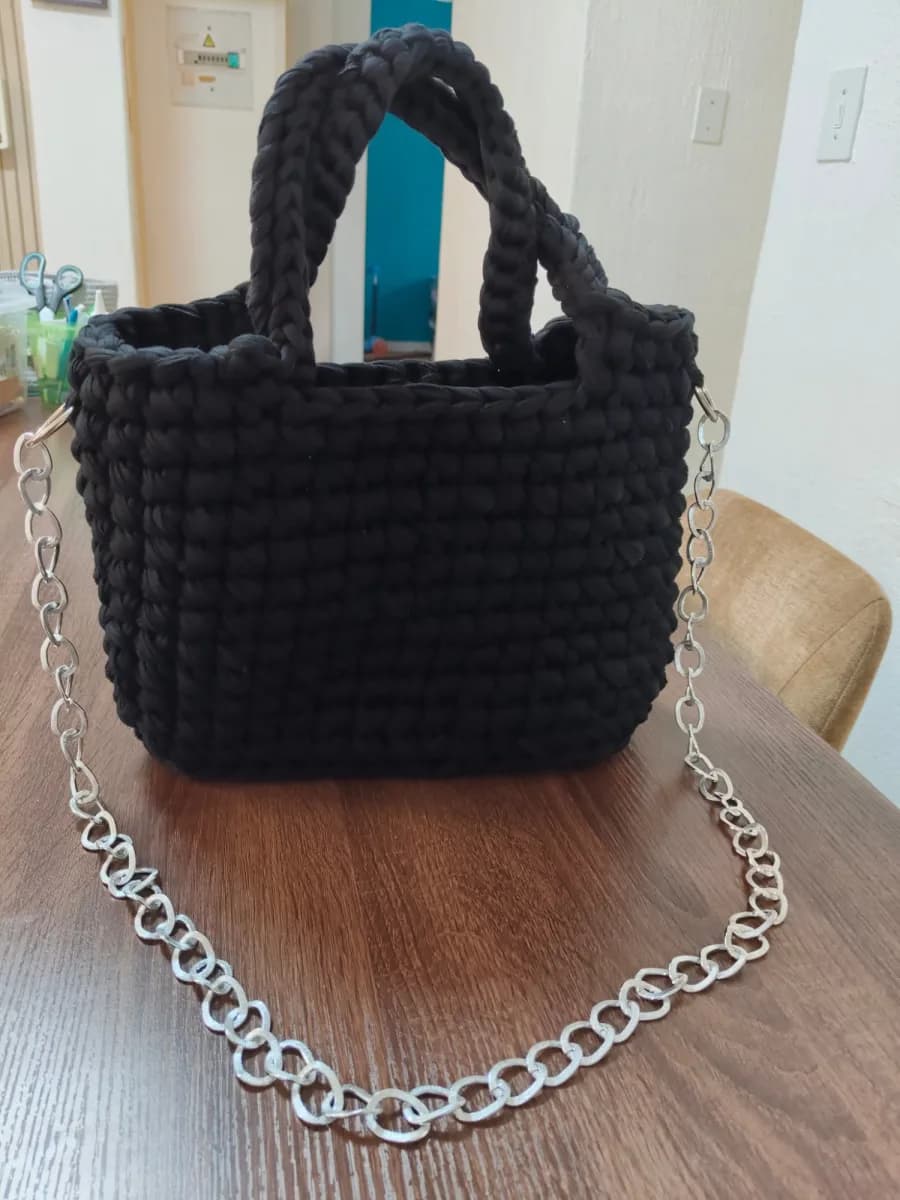 Casual Handbag with accessories